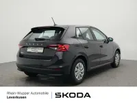 Gebraucht Skoda Fabia Active 65 PS (47 kW) 2023 Candy weiss Kleinwagen