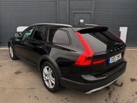 Używany Volvo V90 CC Pro 190 KM (139 kW) 2018 Czarny Kombi