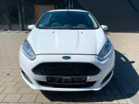 Używany Ford Fiesta Celebration 75 KM (55 kW) 2016 Biały Hatchback