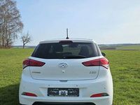 Gebraucht Hyundai i20 Active 120 PS (88 kW) 2017 Weiß Limousine