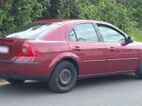 Gebraucht Ford Mondeo 145 PS (106 kW) 2001 Rot Limousine