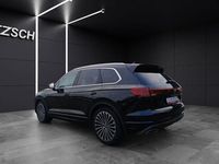 Gebraucht VW Touareg Elegance 381 PS (280 kW) 2023 Grenadillschwarz metallic SUV