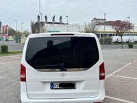 Gebraucht Mercedes V250 190 PS (139 kW) 2019 Weiß Van / Kleinbus