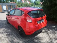 Gebraucht Ford Fiesta Trend 60 PS (44 kW) 2013 Rot Limousine