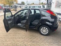 Gebraucht Ford Focus Ghia 116 PS (85 kW) 2002 Schwarz Limousine