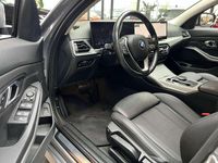 Gebraucht BMW 320 190 PS (139 kW) 2023 Skyscraper grau metallic Kombi
