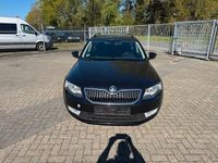 Second-hand Skoda Octavia Style 150 CP (110 kW) 2016 Negru Break