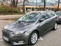 Gebraucht Ford Focus Titanium 120 PS (88 kW) 2018 Grau Kombi