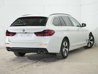 Gebraucht BMW 520 190 PS (139 kW) 2022 Mineralweiss met. Kombi