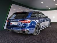 Gebraucht Audi RS4 Ambiente 450 PS (330 kW) 2022 Blau / navarrablau (metallic) Kombi