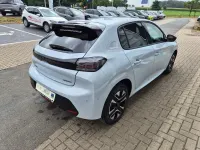 Neu Peugeot 208 Allure 101 PS (74 kW) 2025 Weiß Kleinwagen