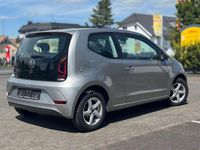 Gebraucht VW up! 65 PS (47 kW) 2021 Tungsten silver metallic Kleinwagen
