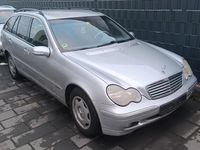 Gebraucht Mercedes C220 143 PS (105 kW) 2002 Silber Kombi
