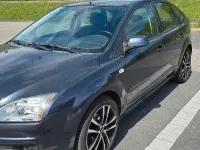Gebraucht Ford Focus 101 PS (74 kW) 2007 Schwarz Kleinwagen
