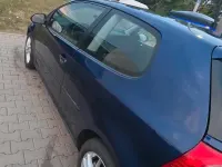 Gebraucht VW Golf V 90 PS (66 kW) 2005 Blau Kleinwagen