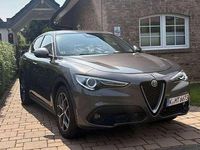 Gebraucht Alfa Romeo Stelvio Executive 179 PS (131 kW) 2018 Grau SUV