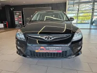 Gebraucht Hyundai i30 Comfort 127 PS (93 kW) 2011 Schwarz Kombi