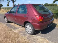 Gebraucht Ford Fiesta 75 PS (55 kW) 1998 Rot Kleinwagen