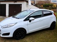 Gebraucht Ford Fiesta 74 PS (54 kW) 2017 Weiß Kleinwagen