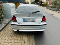 Gebraucht BMW 320 150 PS (110 kW) 2023 Silber Coupé