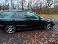 Gebraucht Volvo V40 115 PS (84 kW) 2001 Schwarz Kombi