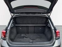 Second-hand VW T-Roc R-line 110 CP (80 kW) 2023 Gri SUV