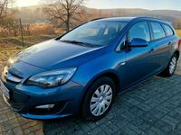 Gebraucht Opel Astra Edition 110 PS (80 kW) 2014 Blau Kombi