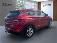 Gebraucht Hyundai Tucson Trend 132 PS (97 kW) 2016 Rot SUV
