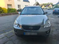 Gebraucht Kia Carens 128 PS (94 kW) 2012 Van / Kleinbus