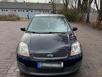 Gebraucht Ford Fiesta 60 PS (44 kW) 2006 Blau Kleinwagen