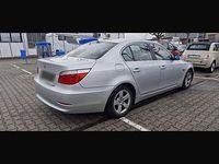 Gebraucht BMW 523 190 PS (139 kW) 2007 Silber Limousine