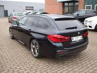 Gebraucht BMW 550 400 PS (294 kW) 2018 Carbonschwarz metallic Kombi