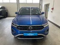 Gebraucht VW T-Roc Life 150 PS (110 kW) 2023 Blau SUV
