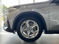 Gebraucht BMW iX1 Shadowline 230 kW (313 PS) 2025 Spacesilber metallic SUV