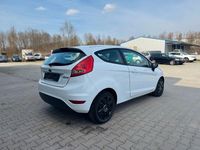 Gebraucht Ford Fiesta Trend 82 PS (60 kW) 2009 Weiß Kleinwagen