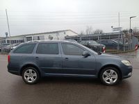 Gebraucht Skoda Octavia Elegance 140 PS (102 kW) 2009 Seda anthracite/anthracite gra Kombi