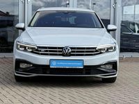 Gebraucht VW Passat Elegance 150 PS (110 kW) 2024 Weiß metallic Kombi