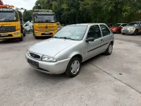 Gebraucht Ford Fiesta 75 PS (55 kW) 1999 Silber Kleinwagen