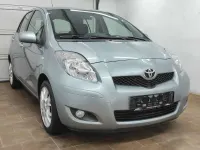 Gebraucht Toyota Yaris Life 101 PS (74 kW) 2010 Medium silver metallic Kleinwagen
