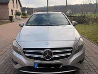 Gebraucht Mercedes A200 156 PS (114 kW) 2012 Silber Kleinwagen