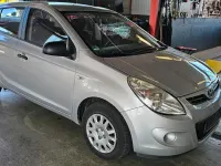 Gebraucht Hyundai i20 Classic 77 PS (56 kW) 2011 Sleek silver / met Kleinwagen