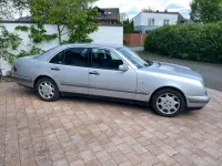 Gebraucht Mercedes E280 Elegance 193 PS (141 kW) 1996 Silber Limousine