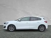 Gebraucht Ford Focus Titanium 125 PS (91 kW) 2024 Frostweiß Limousine