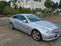 Gebraucht Mercedes E220 Elegance 170 PS (125 kW) 2012 Silber Coupé