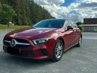 Gebraucht Mercedes A180 136 PS (100 kW) 2020 Rot Limousine