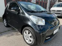Gebraucht Toyota iQ 68 PS (50 kW) 2012 Schwarz Kleinwagen