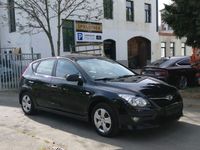 Gebraucht Hyundai i30 Classic 90 PS (66 kW) 2012 Schwarz Limousine
