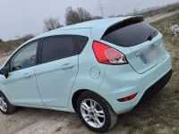 Używany Ford Fiesta Celebration 80 KM (58 kW) 2017 Zielony Hatchback