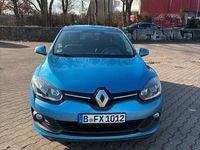 Gebraucht Renault Mégane LIMITED 110 PS (80 kW) 2015 Blau Limousine