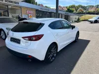Gebraucht Mazda 3 Nakama 105 PS (77 kW) 2016 Weiß Limousine